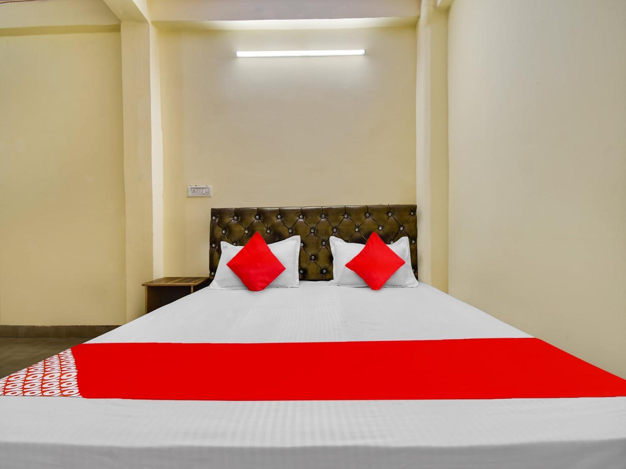 O Royal Hotel New Delhi