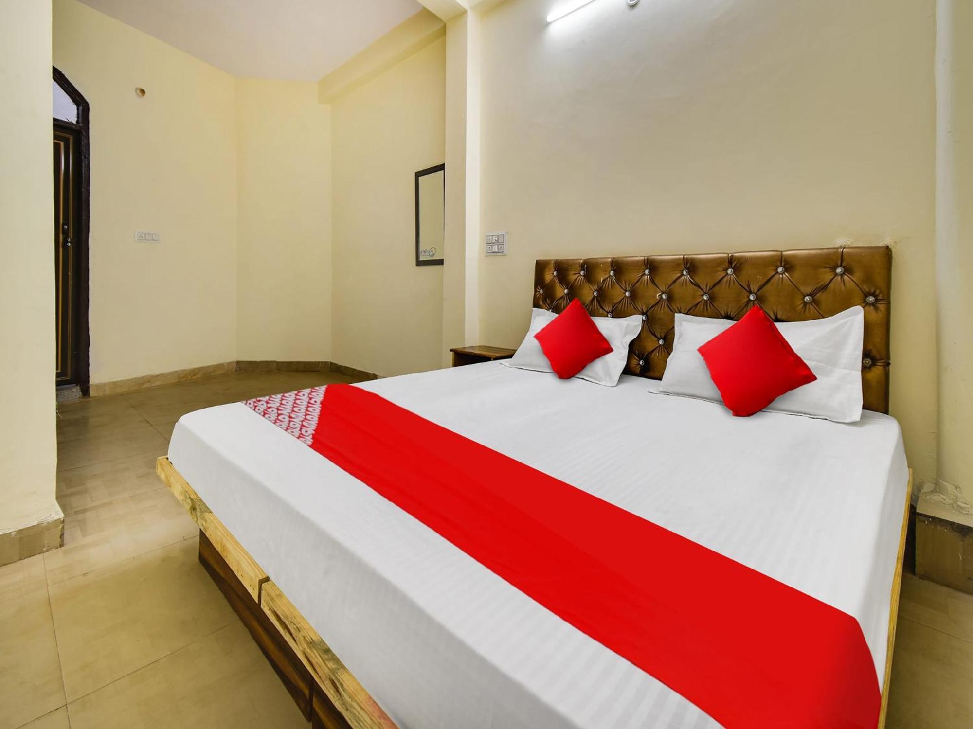 Hotel O Royal 3*